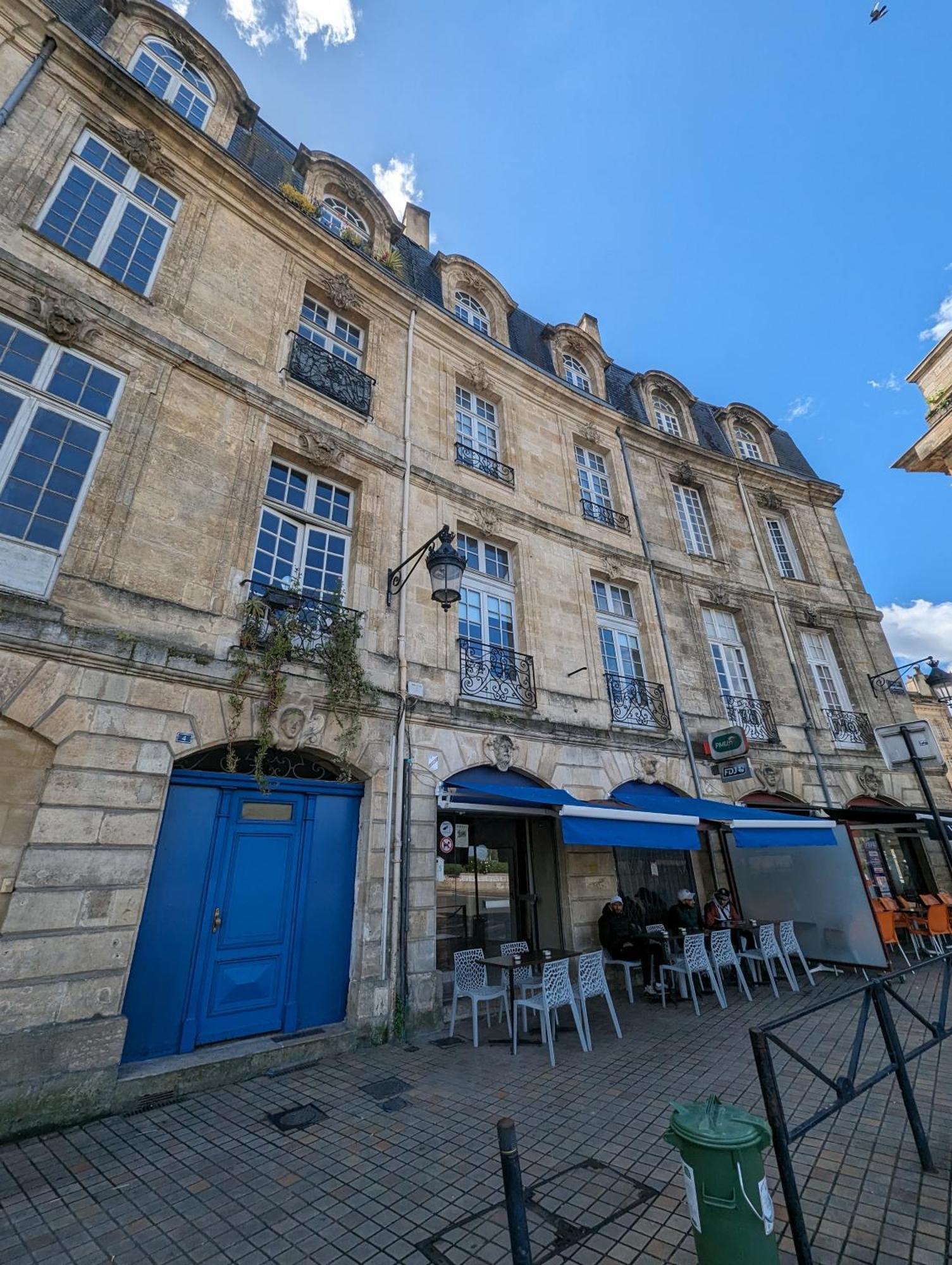 Appartement De Charme Sous Les Toits Avec Vue Sur La Garonne Бордо Экстерьер фото